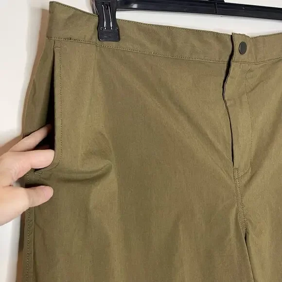 Treasure & Bond Olive Green Mid Rise Slim Fit Elastic Waist Shorts NWT Size XL - Picture 8 of 12